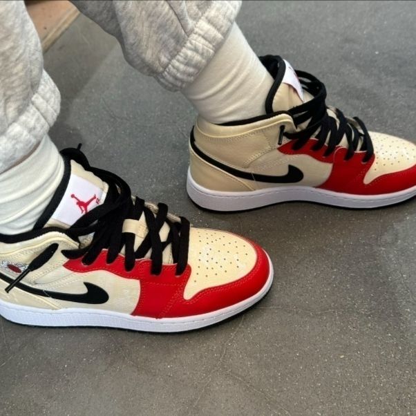 Nike Air Jordan 1 Mid DV7012-1 - Jordan 1 Retro Lace review and price